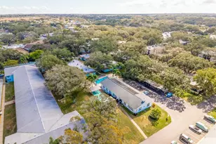 200 Glennes Ln, Dunedin, FL 34698 - Photo 33