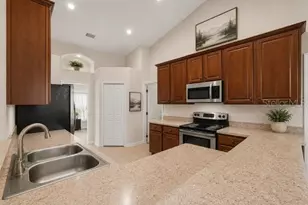 11177 Mirage Ave, Brooksville, FL 34614 - Photo 19