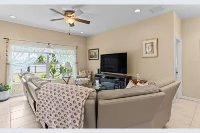 905 Parker Den Drive, Ruskin, FL 33570 - Photo 11