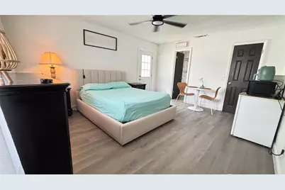 855 Sunridge Point Drive #B, Seffner, FL 33584 - Photo 3