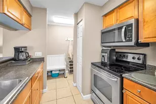 10195 Sailwinds Blvd N, Largo, FL 33773 - Photo 11