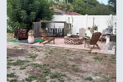 8009 Paulson Lane, Tampa, FL 33617 - Photo 17