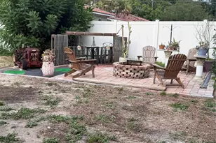 8009 Paulson Ln, Tampa, FL 33617 - Photo 17