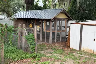 8009 Paulson Ln, Tampa, FL 33617 - Photo 19