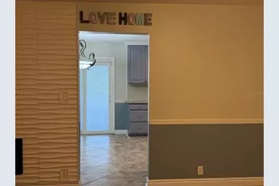 8009 Paulson Lane, Tampa, FL 33617 - Photo 3