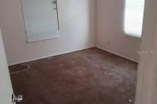 1130 29th St S, Saint Petersburg, FL 33712 - Photo 3