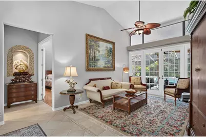 8944 Magnolia Chase Circle, Tampa, FL 33647 - Photo 5