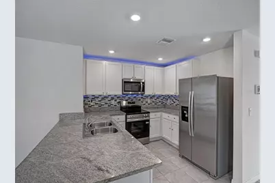 5586 Logan Cave Avenue, Wimauma, FL 33598 - Photo 7