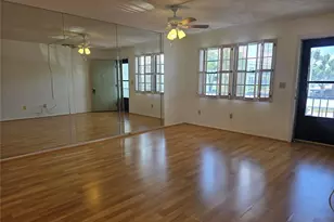 5980 Terrace Park Dr N, Saint Petersburg, FL 33709 - Photo 7