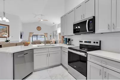 11113 Bloomington Drive, Tampa, FL 33635 - Photo 9