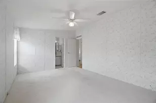 6826 Mt Orange Dr NE, Saint Petersburg, FL 33702 - Photo 23