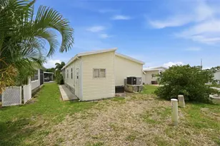 6826 Mt Orange Dr NE, Saint Petersburg, FL 33702 - Photo 35
