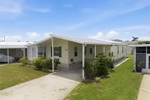 6826 Mt Orange Dr NE, Saint Petersburg, FL 33702 - Photo 1