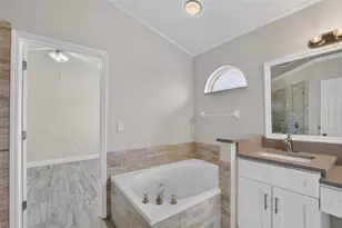 1434 Hatcher Loop Dr, Brandon, FL 33511 - Photo 23
