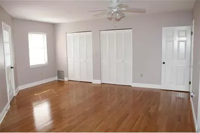 5828 Oakhurst Drive, Seminole, FL 33772 - Photo 13