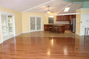 5828 Oakhurst Dr, Seminole, FL 33772 - Photo 9