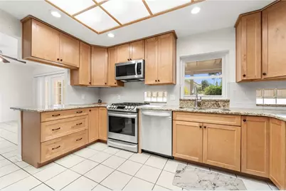725 61st Street N, Saint Petersburg, FL 33710 - Photo 7