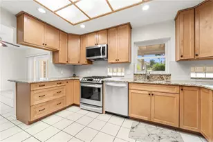 725 61st St N, Saint Petersburg, FL 33710 - Photo 7