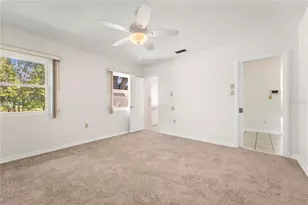725 61st St N, Saint Petersburg, FL 33710 - Photo 15