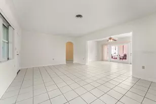 725 61st St N, Saint Petersburg, FL 33710 - Photo 5
