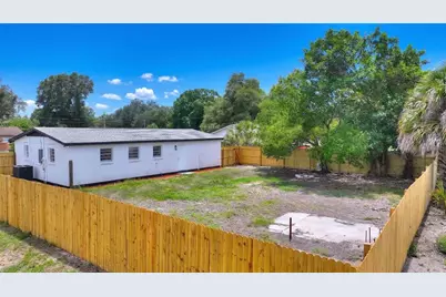 8204 Allamanda Avenue, Tampa, FL 33619 - Photo 27
