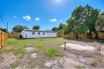 8204 Allamanda Avenue, Tampa, FL 33619 - Photo 25