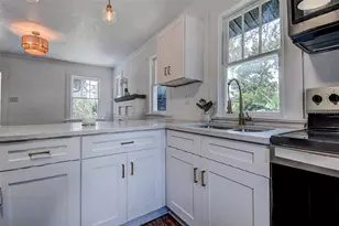 212 48th St N, Saint Petersburg, FL 33713 - Photo 5