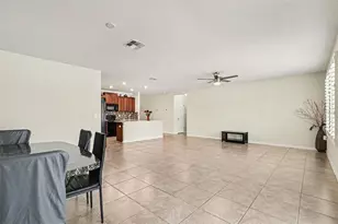 10022 Carloway Hills Dr, Wimauma, FL 33598 - Photo 9