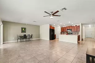 10022 Carloway Hills Dr, Wimauma, FL 33598 - Photo 7