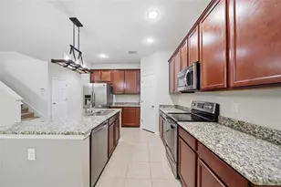 30643 Walker Cup Pl, Wesley Chapel, FL 33543 - Photo 5