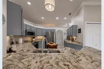 5204 Green Forest Court, Tampa, FL 33647 - Photo 17