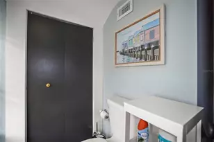 634 6th St N, Saint Petersburg, FL 33701 - Photo 29
