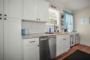 634 6th St N, Saint Petersburg, FL 33701 - Photo 11