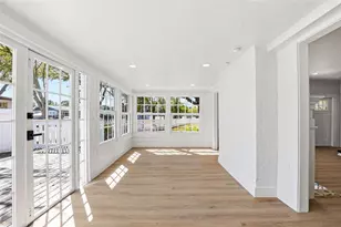 301 81st Ave NE, Saint Petersburg, FL 33702 - Photo 17