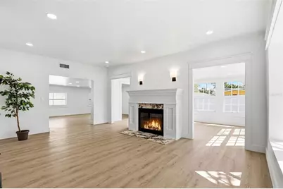301 81st Avenue NE, Saint Petersburg, FL 33702 - Photo 3