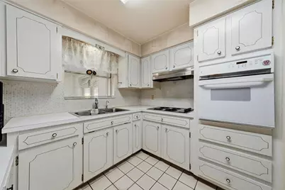 3360 70 Street N, Saint Petersburg, FL 33710 - Photo 13