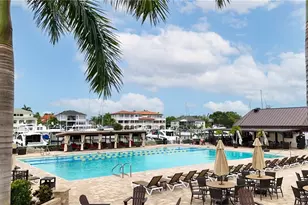 5940 Pelican Bay Plaza S, Saint Petersburg, FL 33707 - Photo 31