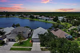 809 Addison Dr NE, Saint Petersburg, FL 33716 - Photo 1