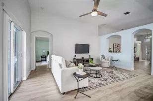 809 Addison Dr NE, Saint Petersburg, FL 33716 - Photo 9