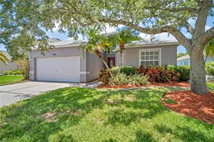 809 Addison Dr NE, Saint Petersburg, FL 33716 - Photo 1