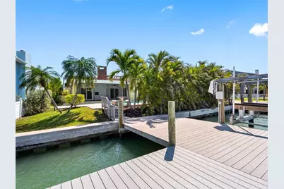 562 Johns Pass Avenue, Madeira Beach, FL 33708 - Photo 25