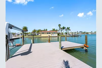 562 Johns Pass Avenue, Madeira Beach, FL 33708 - Photo 5