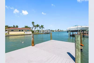 562 Johns Pass Avenue, Madeira Beach, FL 33708 - Photo 23