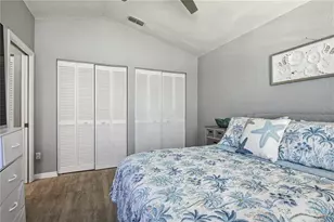11722 Currie Ln, Largo, FL 33774 - Photo 27