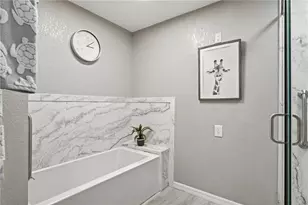 11722 Currie Ln, Largo, FL 33774 - Photo 9
