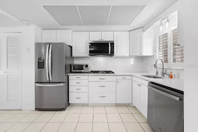 1847 Shore Drive S #509, Saint Petersburg, FL 33707 - Photo 11
