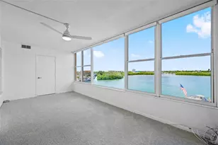 1847 Shore Dr S, Saint Petersburg, FL 33707 - Photo 19