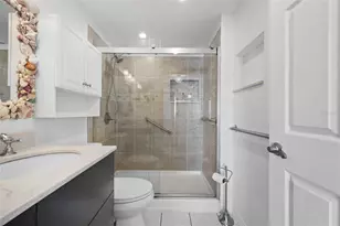 1847 Shore Dr S, Saint Petersburg, FL 33707 - Photo 23