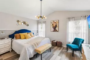 8709 Busch Oaks St, Tampa, FL 33617 - Photo 17