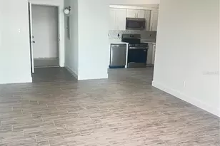 10365 Paradise Blvd, Saint Petersburg, FL 33706 - Photo 13